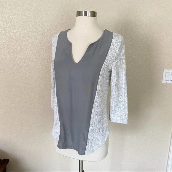 SOLD ANTHROPOLOGIE AMADI Boucle Tweed and Silk Panel 3/4 Sleeve Top Size Small - Picture 3 of 8